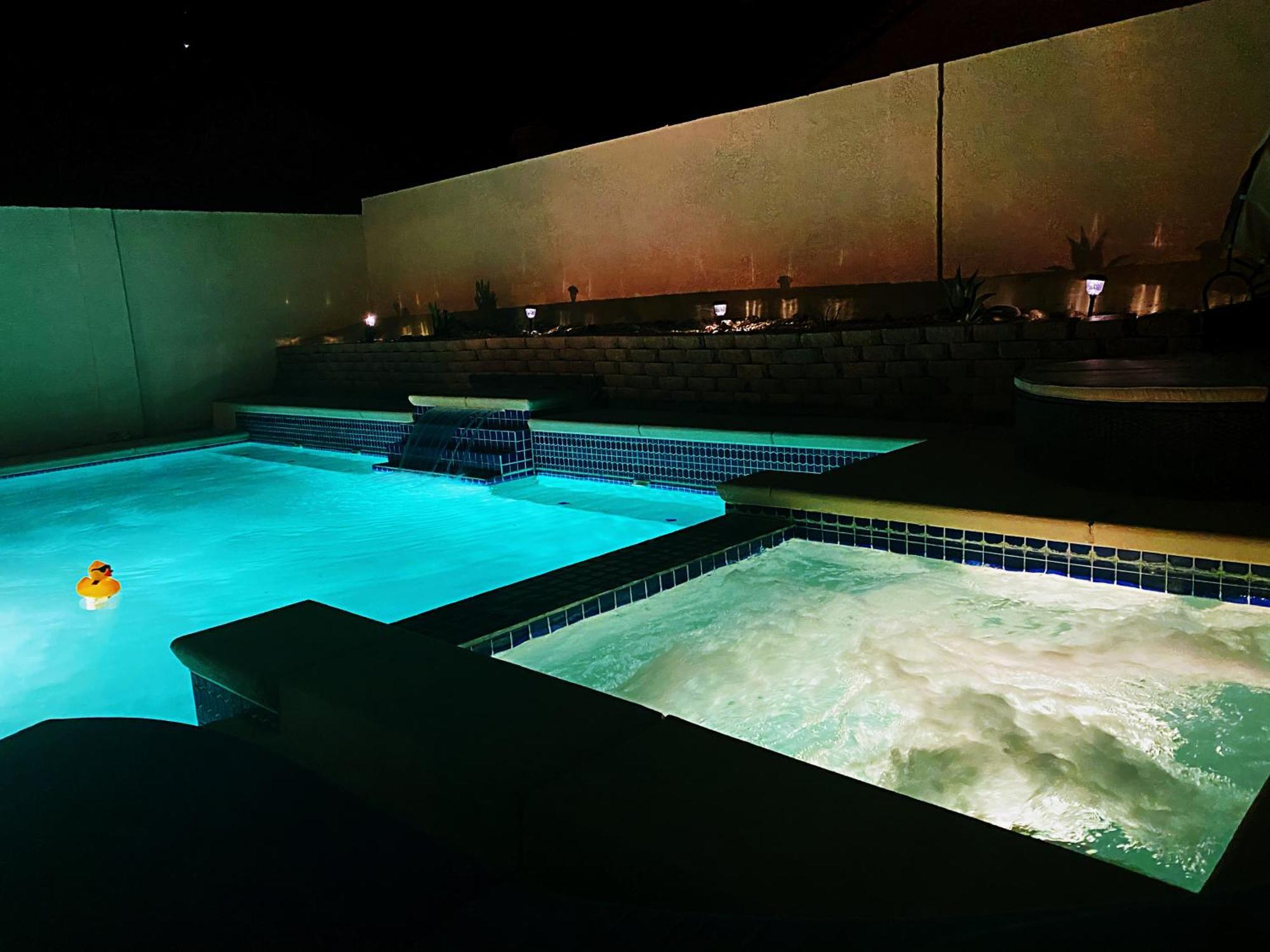 Amazing Heated Pool And Private Hot Tub 3Br In Heart Of Lv Villa Las Vegas Luaran gambar