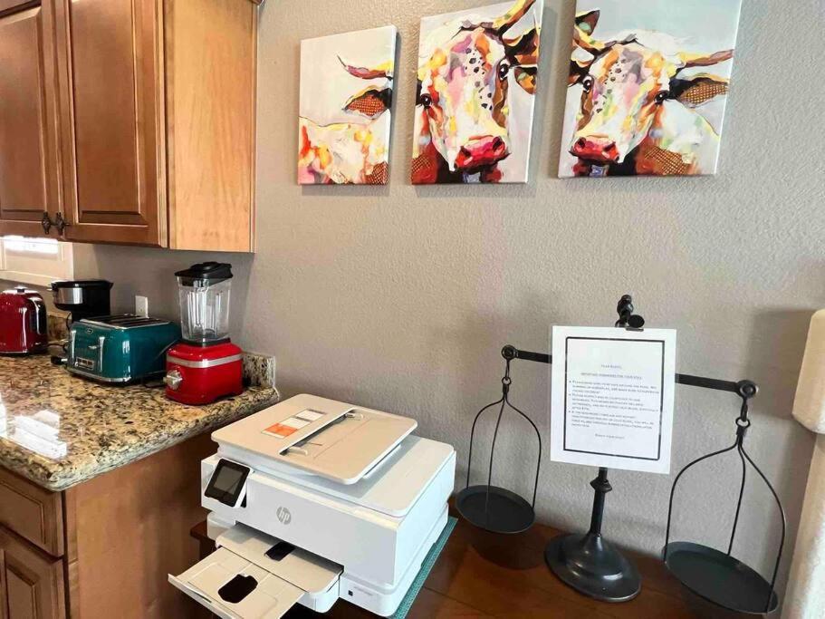 Amazing Heated Pool And Private Hot Tub 3Br In Heart Of Lv Villa Las Vegas Luaran gambar