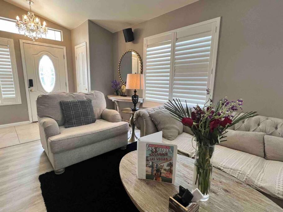 Amazing Heated Pool And Private Hot Tub 3Br In Heart Of Lv Villa Las Vegas Luaran gambar
