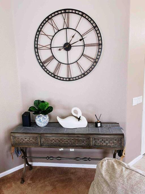 Amazing Heated Pool And Private Hot Tub 3Br In Heart Of Lv Villa Las Vegas Luaran gambar